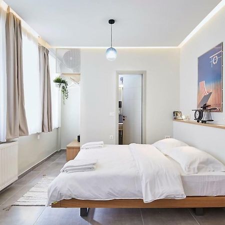 Live In A Funky & Renovated Studio Near Acropolis 아테네 외부 사진