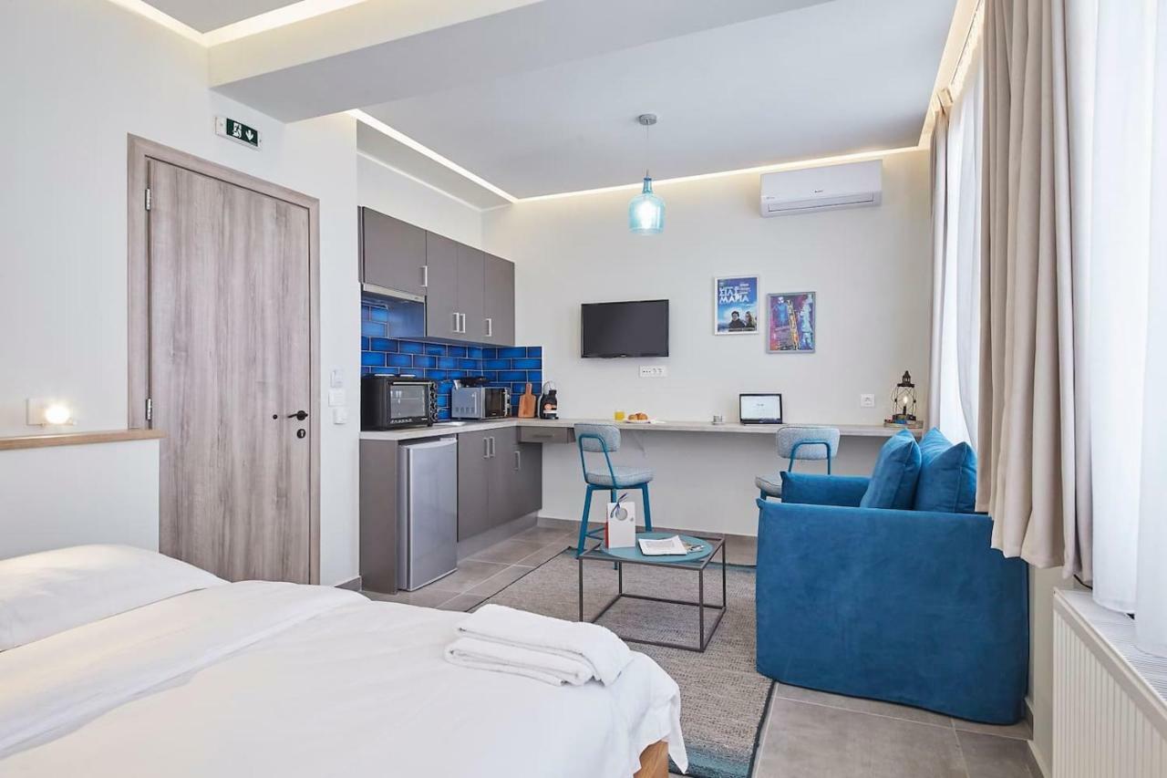 Live In A Funky & Renovated Studio Near Acropolis 아테네 외부 사진